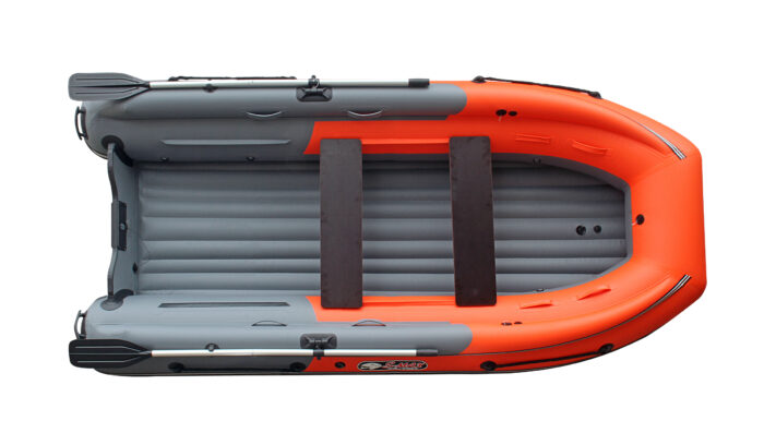 Лодка Reef Triton 425 Fi S-Max с интегрированным фальшбортом